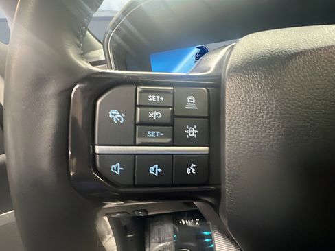 Certified 2024 Ford F450 Platinum w/ FX4 Off-Road Package image 11