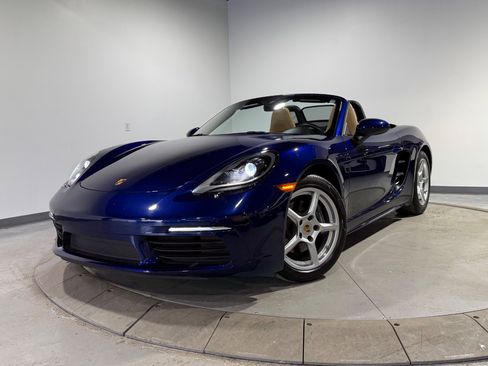 Used 2022 Porsche 718 Boxster image 2