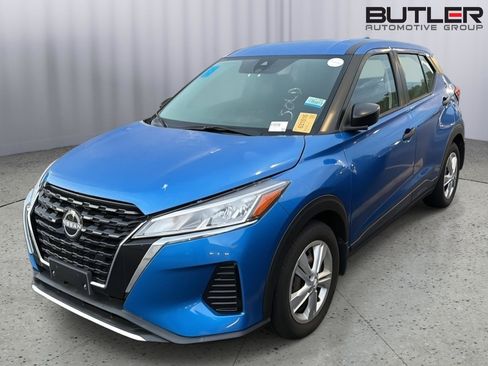 Used 2024 Nissan Kicks S FWD image 2