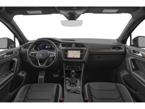 Used 2022 Volkswagen Tiguan SEL R-Line AWD/4WD image 4