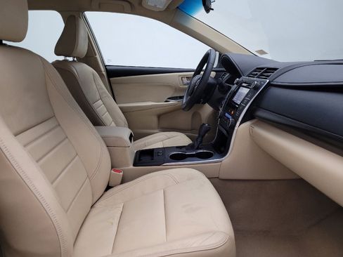 Used 2015 Toyota Camry XLE image 21