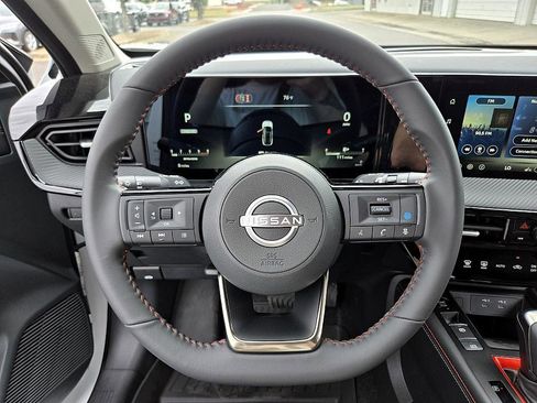 New 2026 Nissan Kicks SR w/ Cold Weather Package image 17