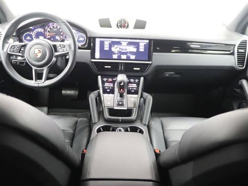 Used 2020 Porsche Cayenne AWD/4WD image 37