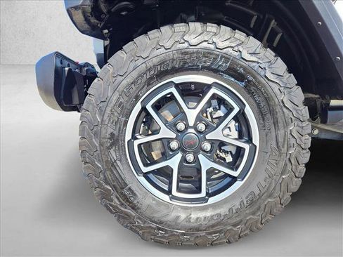 Used 2025 Jeep Wrangler Rubicon image 24