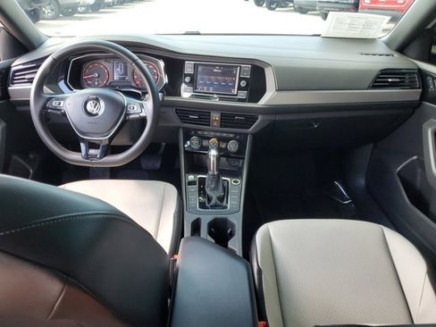 Used 2019 Volkswagen Jetta R-Line image 17