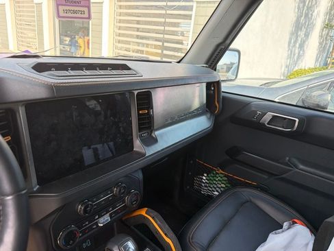 Used 2024 Ford Bronco Badlands AWD/4WD image 29