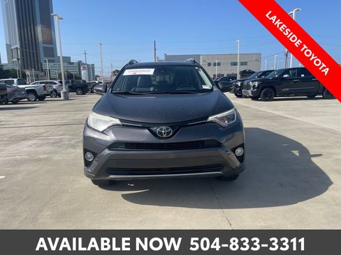 Certified 2018 Toyota RAV4 Limited FWD image 9