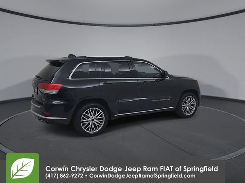 Certified 2017 Jeep Grand Cherokee Summit w/ Platinum Series Group AWD/4WD image 14