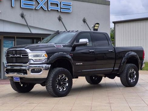 Used 2022 RAM 3500 Laramie AWD/4WD image 3