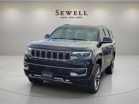 Used 2024 Jeep Wagoneer Series III w/ Premium Group I AWD/4WD image 1