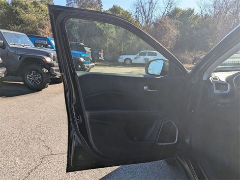 Used 2021 Jeep Compass Sport w/ Cold Weather Group image 11