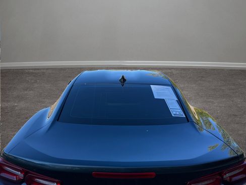 Used 2021 Chevrolet Camaro LT image 28