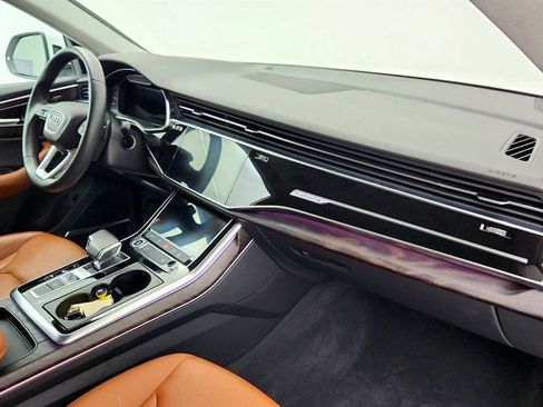 Used 2022 Audi Q8 Premium Plus w/ Premium Plus Package image 26