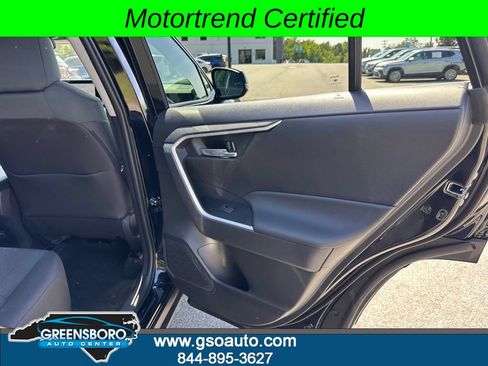 Used 2025 Toyota RAV4 XLE FWD image 17