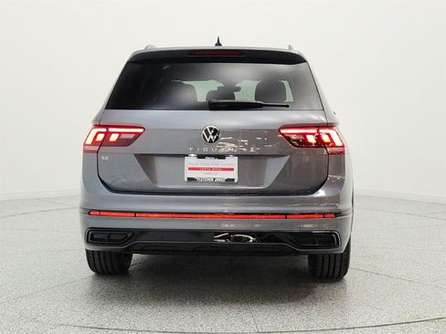 Used 2024 Volkswagen Tiguan SE R-Line FWD image 6