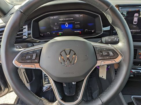 Certified 2025 Volkswagen Jetta Sport image 27