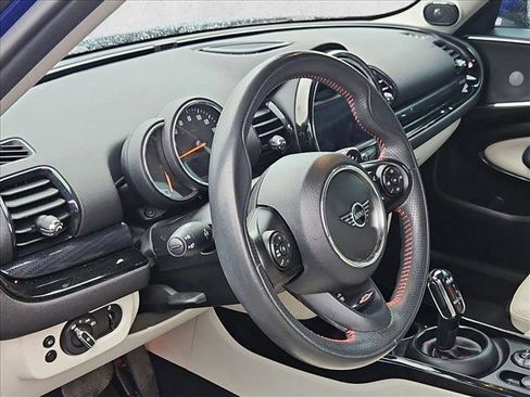 Used 2020 MINI Cooper Clubman S w/ Signature Upholstery Package image 8