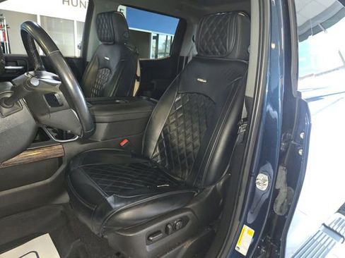 Used 2022 GMC Sierra 1500 Elevation w/ LPO, Elevation Black Package image 11