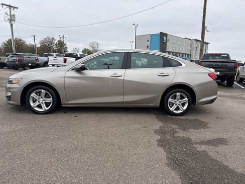 Used 2024 Chevrolet Malibu LT image 3