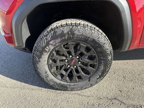 New 2026 GMC Canyon Elevation w/ Convenience Package image 24