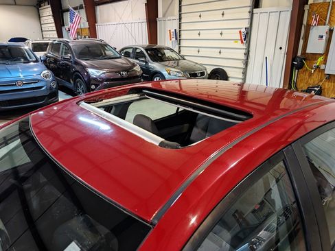 Used 2014 Toyota Corolla LE Premium image 2