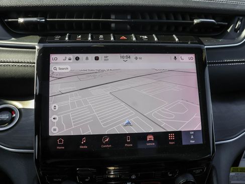 New 2025 Jeep Grand Cherokee Limited w/ Black Appearance Package image 17