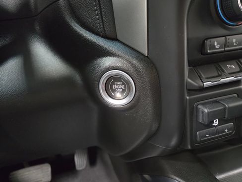 Used 2021 Chevrolet Silverado 1500 LTZ AWD/4WD image 16
