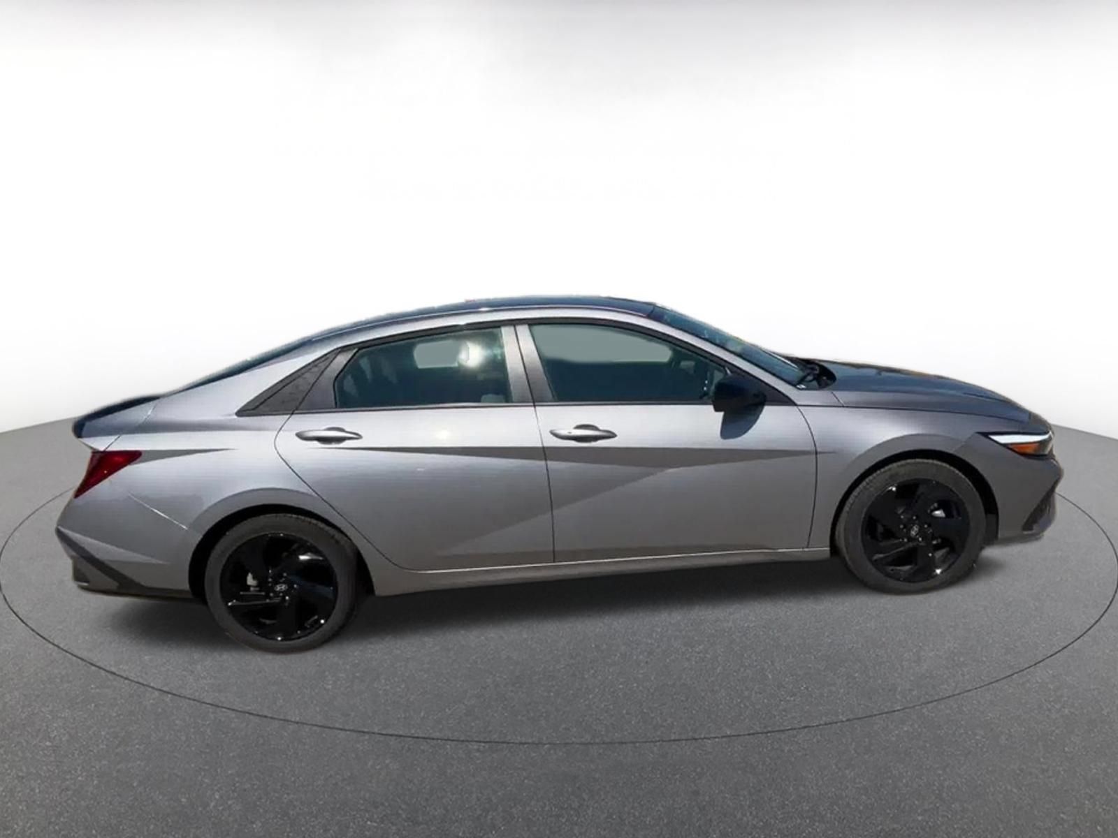 Used 2026 Hyundai Elantra Sport FWD image 15