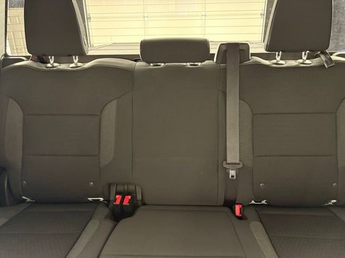 Used 2023 Chevrolet Silverado 1500 LT image 38