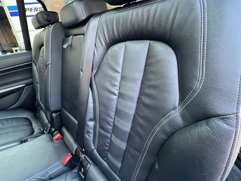 Used 2019 BMW X7 xDrive40i w/ Premium Package image 18