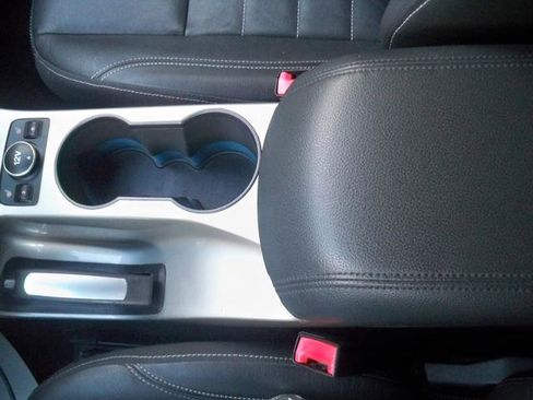 Used 2013 Ford Escape SEL image 13