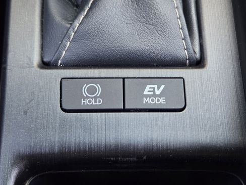 Used 2020 Lexus ES 300h w/ Premium Package image 29