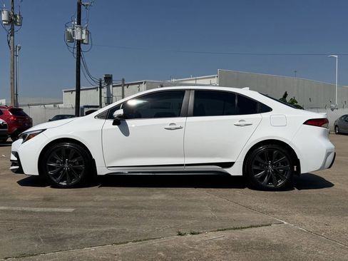 Used 2025 Toyota Corolla SE FWD image 6