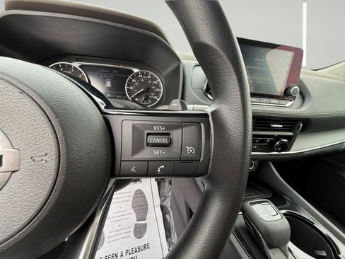 Used 2021 Nissan Rogue S image 14