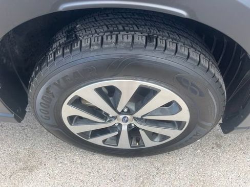 Used 2024 Subaru Outback Premium AWD/4WD image 19