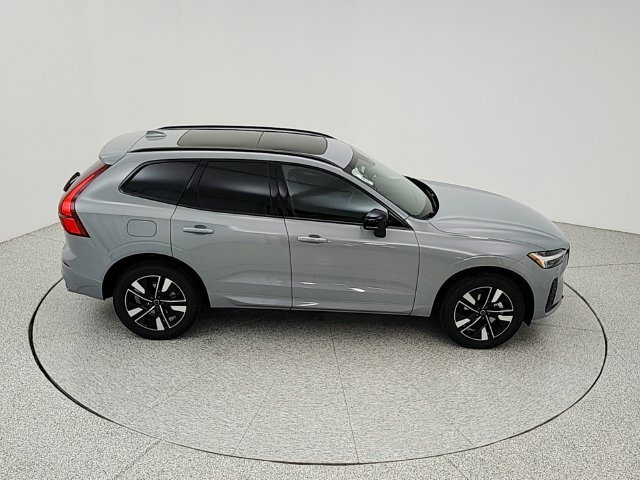 New 2027 Volvo XC60 B5 Core AWD/4WD image 16