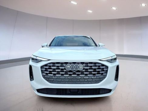 Used 2025 Audi Q5 Premium Plus w/ Premium Plus image 6