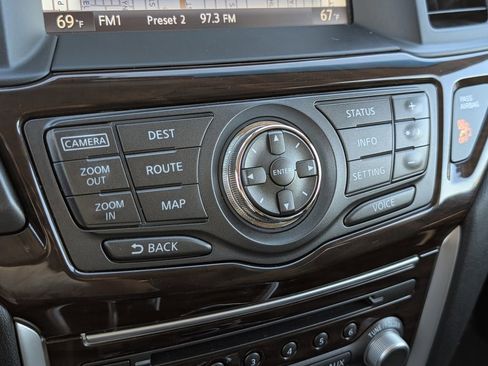 Used 2015 Nissan Pathfinder SL w/ SL Premium Package image 28