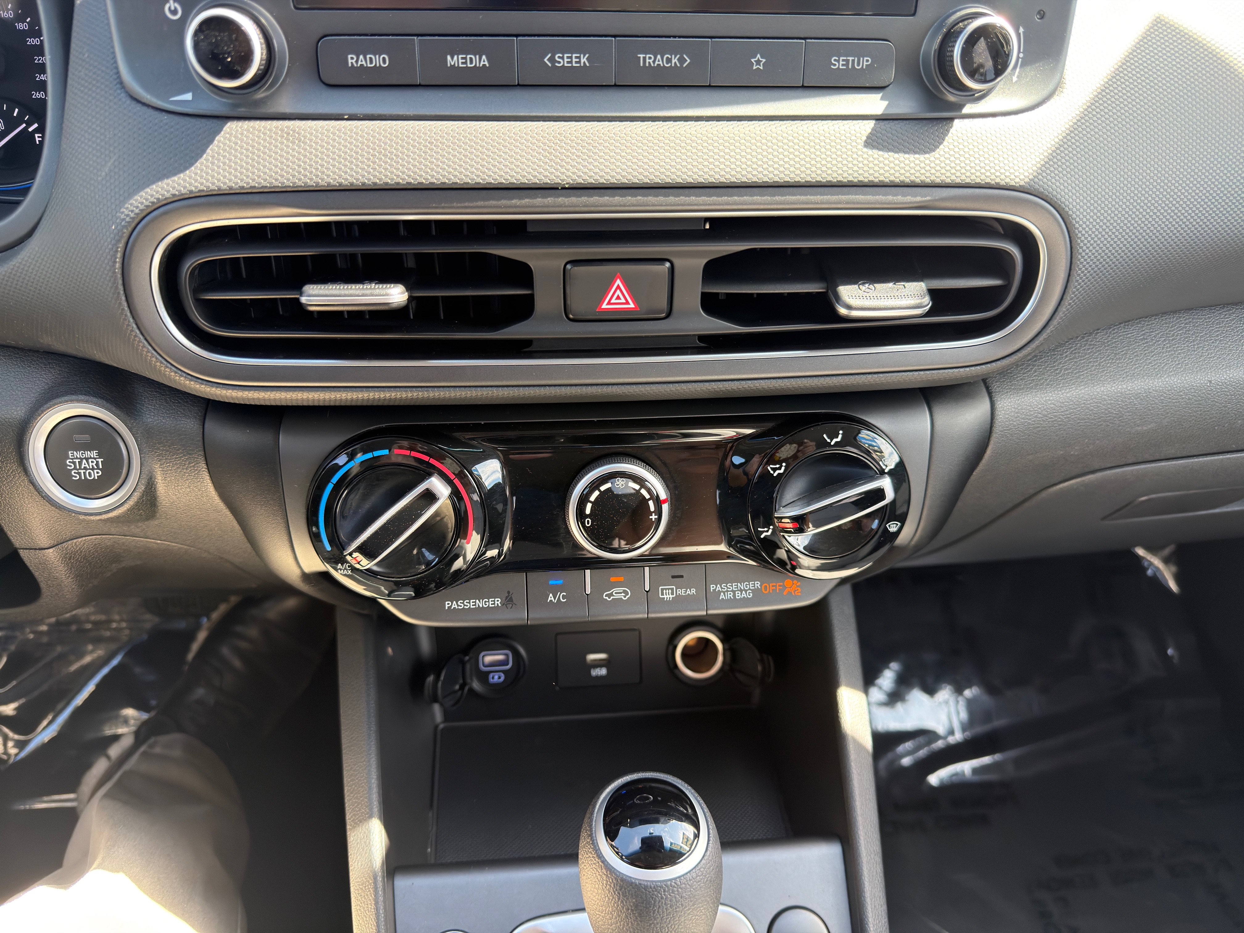 Used 2023 Hyundai Kona SEL FWD image 31