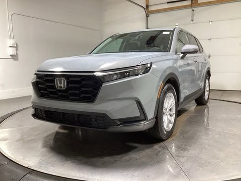 Used 2023 Honda CR-V EX-L image 3