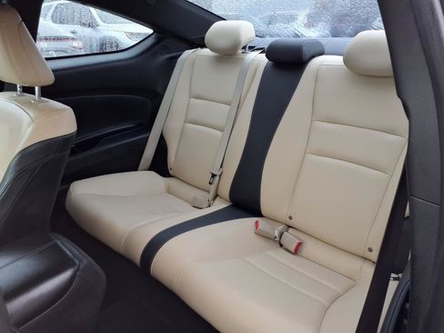 Used 2016 Honda Accord Touring image 19