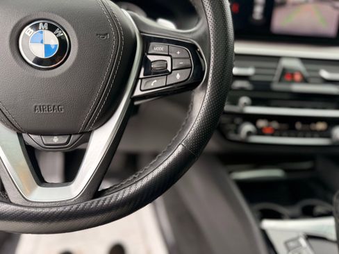 Used 2019 BMW 530i xDrive image 19