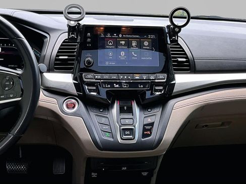 Used 2018 Honda Odyssey Touring image 7