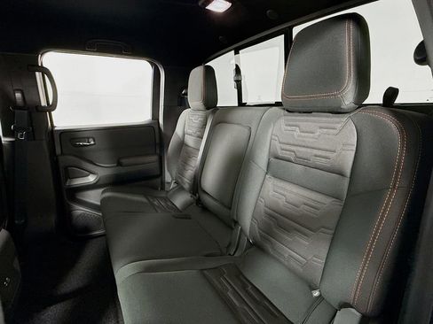 Used 2024 Nissan Frontier PRO-4X w/ Technology Package image 34