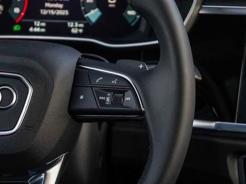 New 2025 Audi Q3 2.0T Premium image 17