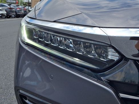 Used 2019 Honda Accord Touring image 9