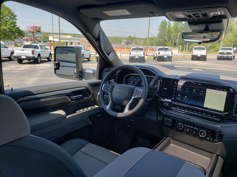 New 2026 Chevrolet Silverado 2500 ZR2 w/ LPO, Dark Essentials Package AWD/4WD image 39
