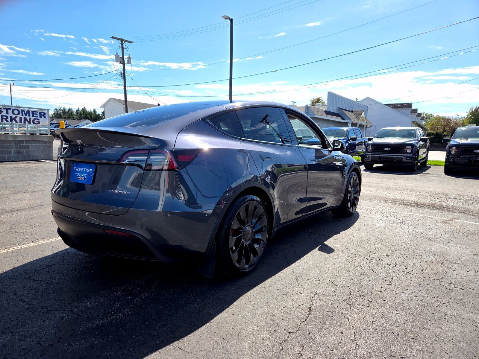 Used 2023 Tesla Model Y Performance AWD/4WD image 4