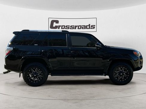 Used 2021 Toyota 4Runner SR5 Premium image 6