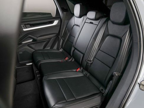 Certified 2026 Porsche Cayenne AWD/4WD image 13